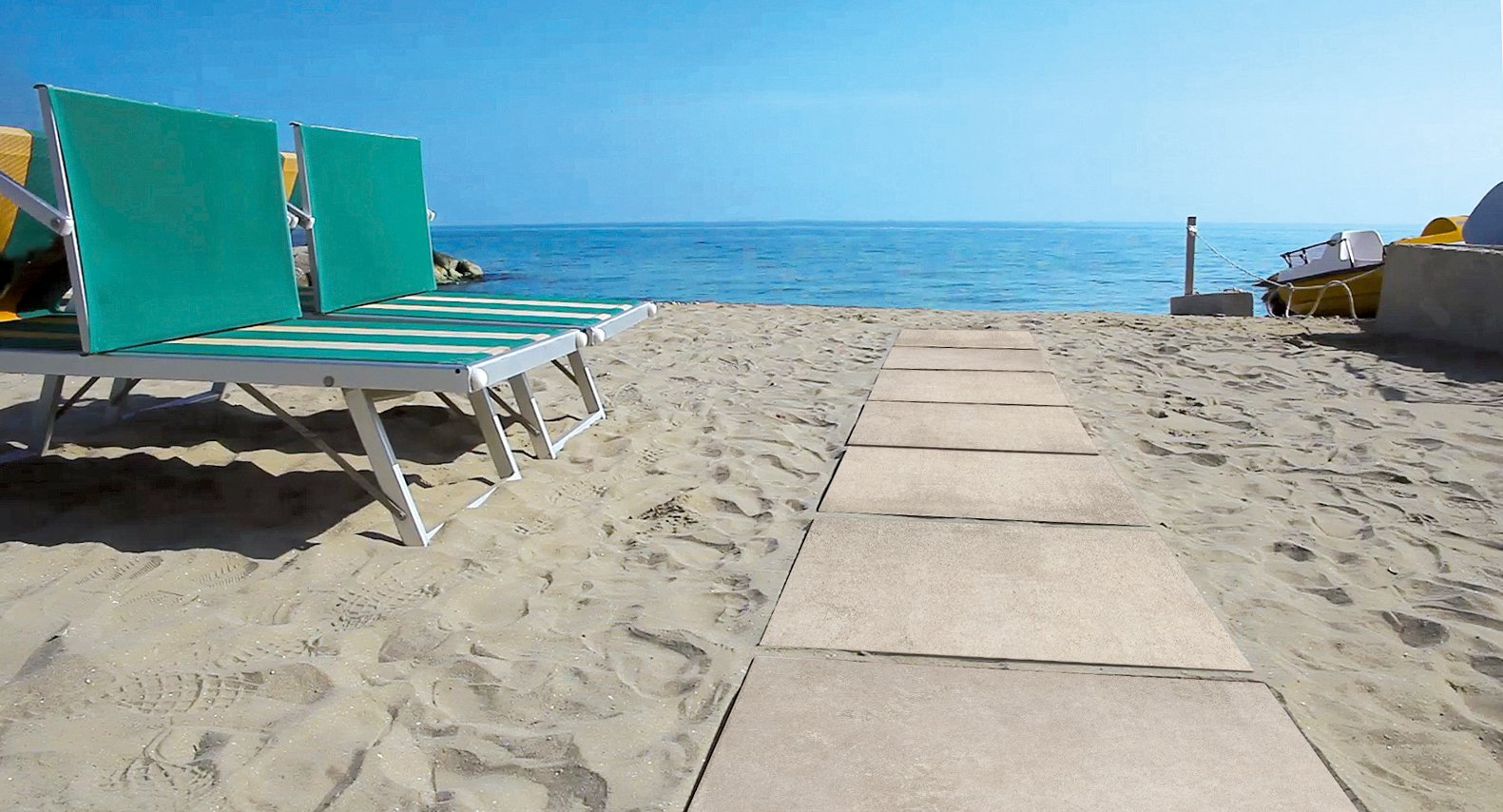 APOGEO-Amb White spiaggia copia