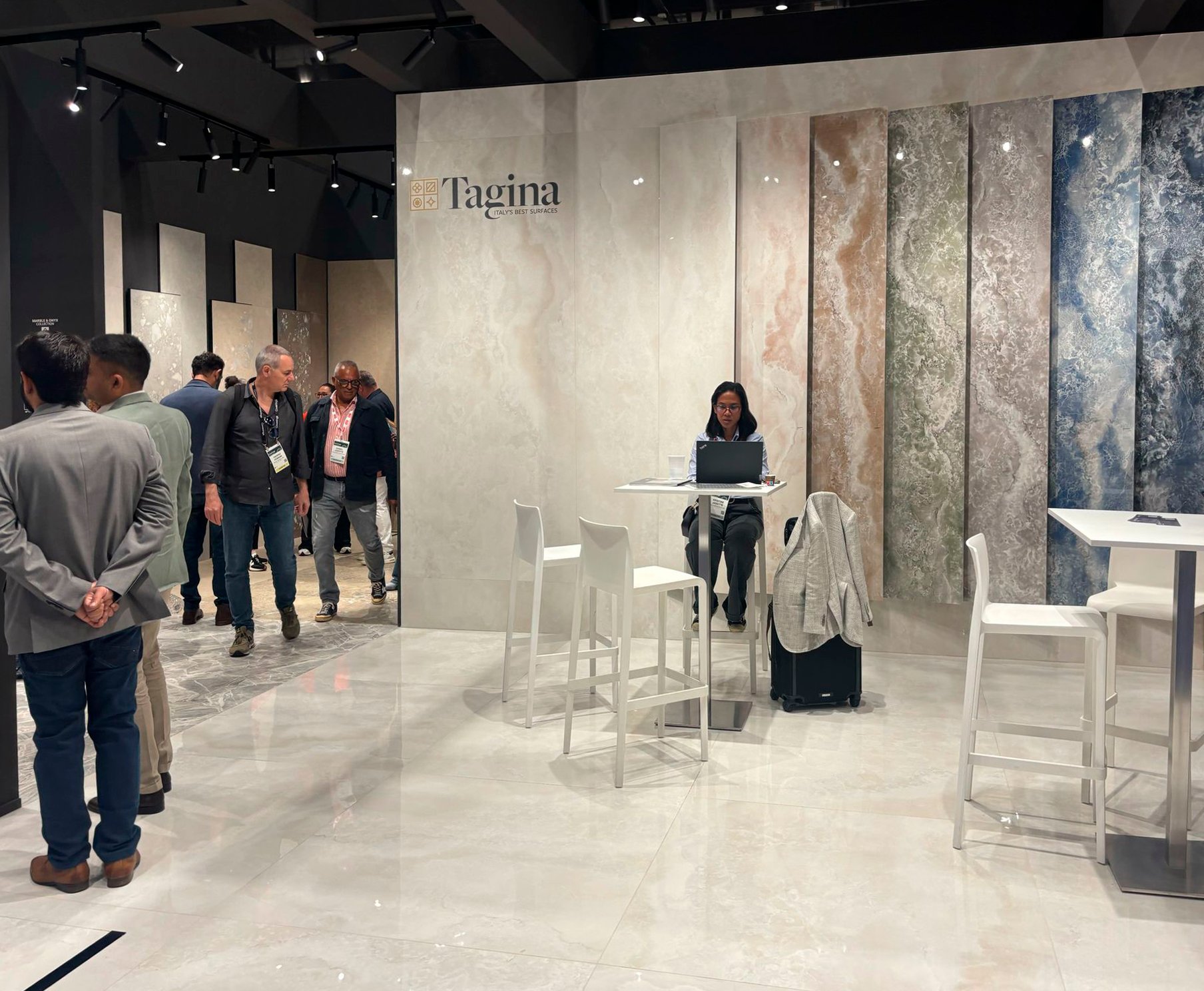 tagina-stand coverings