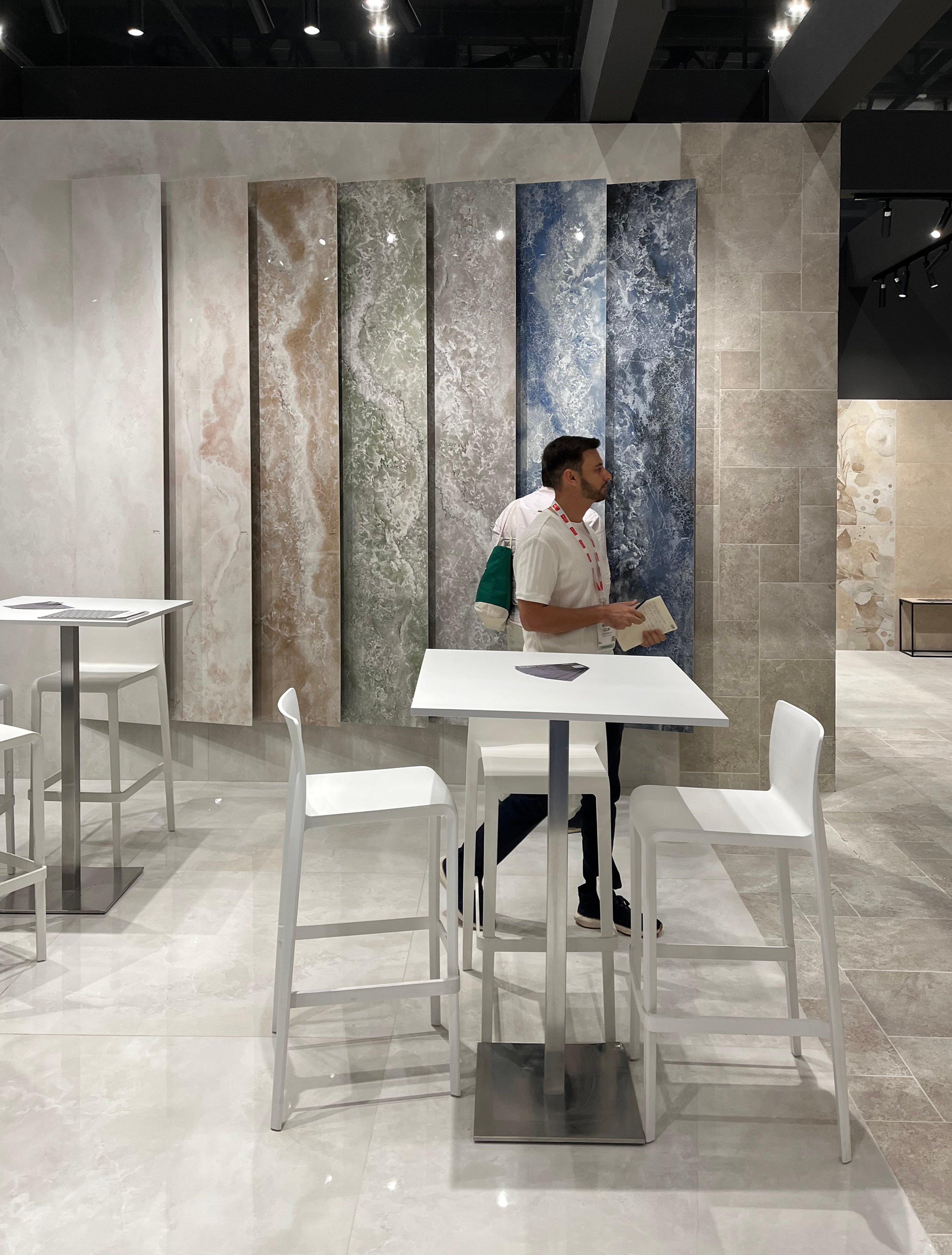 tagina-stand coverings-lastre